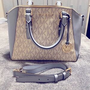Michael Kors Crossbody tote